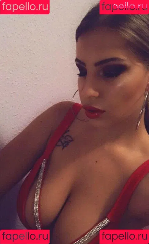 Eve Dapic Onlyfans Photo Gallery 