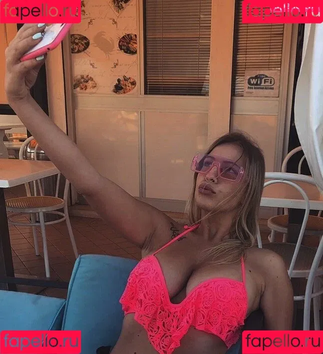 Eve Dapic Onlyfans Photo Gallery 