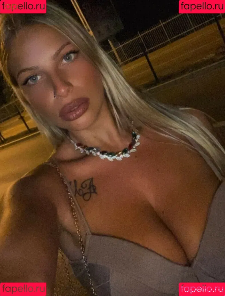 Eve Dapic Onlyfans Photo Gallery 