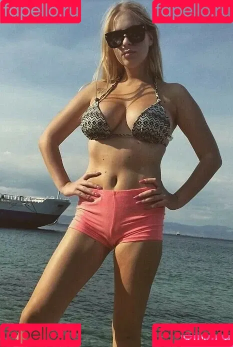 Eve Dapic Onlyfans Photo Gallery 