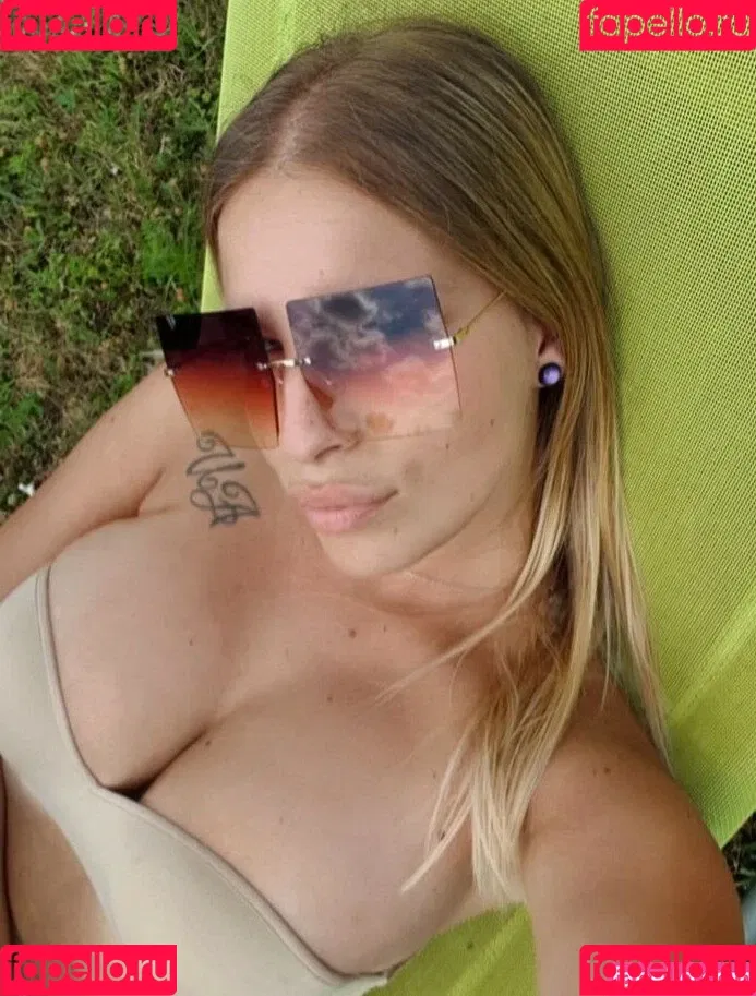 Eve Dapic Onlyfans Photo Gallery 