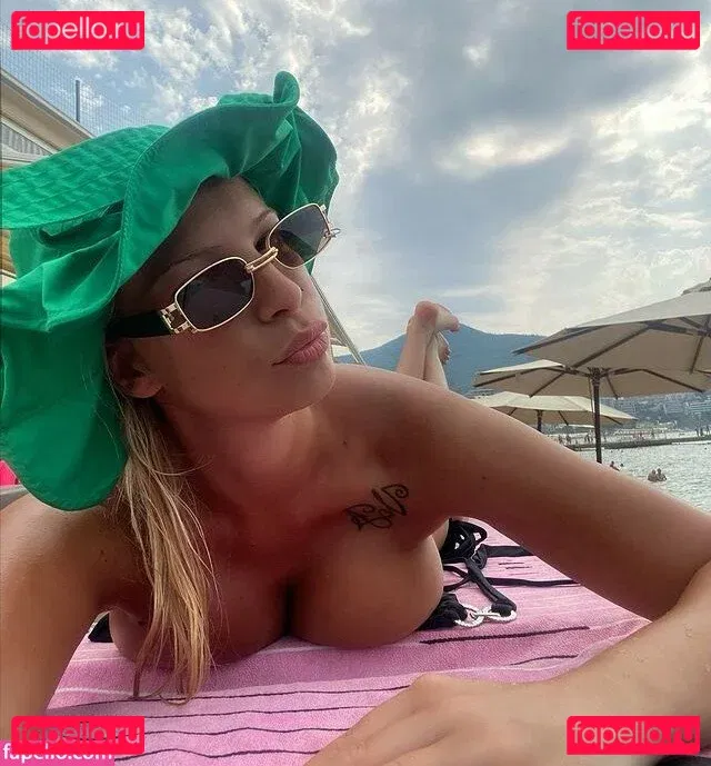 Eve Dapic Onlyfans Photo Gallery 