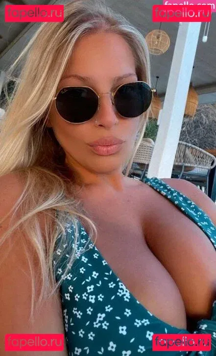 Eve Dapic Onlyfans Photo Gallery 