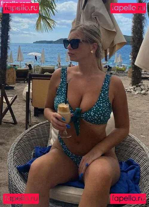 Eve Dapic Onlyfans Photo Gallery 