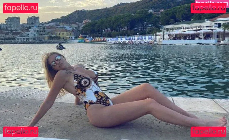 Eve Dapic Onlyfans Photo Gallery 