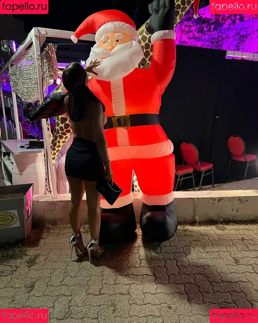 Mia Alexis Queen Onlyfans Photo Gallery 