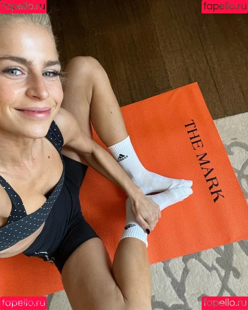 Caro Daur Onlyfans Photo Gallery 