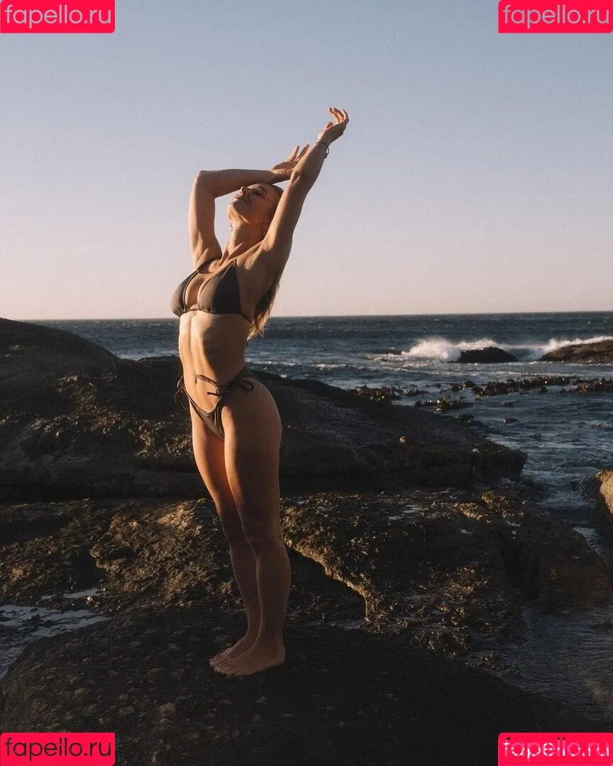 Caro Daur Onlyfans Photo Gallery 
