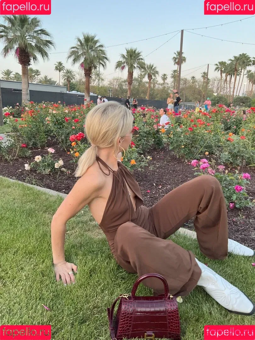 Caro Daur Onlyfans Photo Gallery 