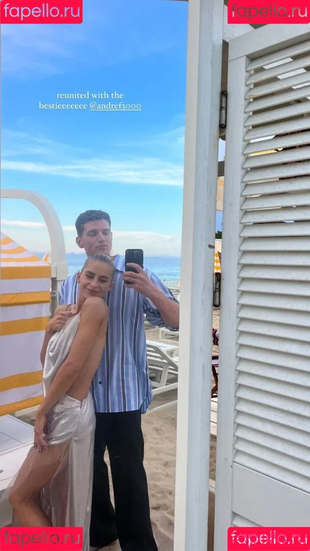 Caro Daur Onlyfans Photo Gallery 