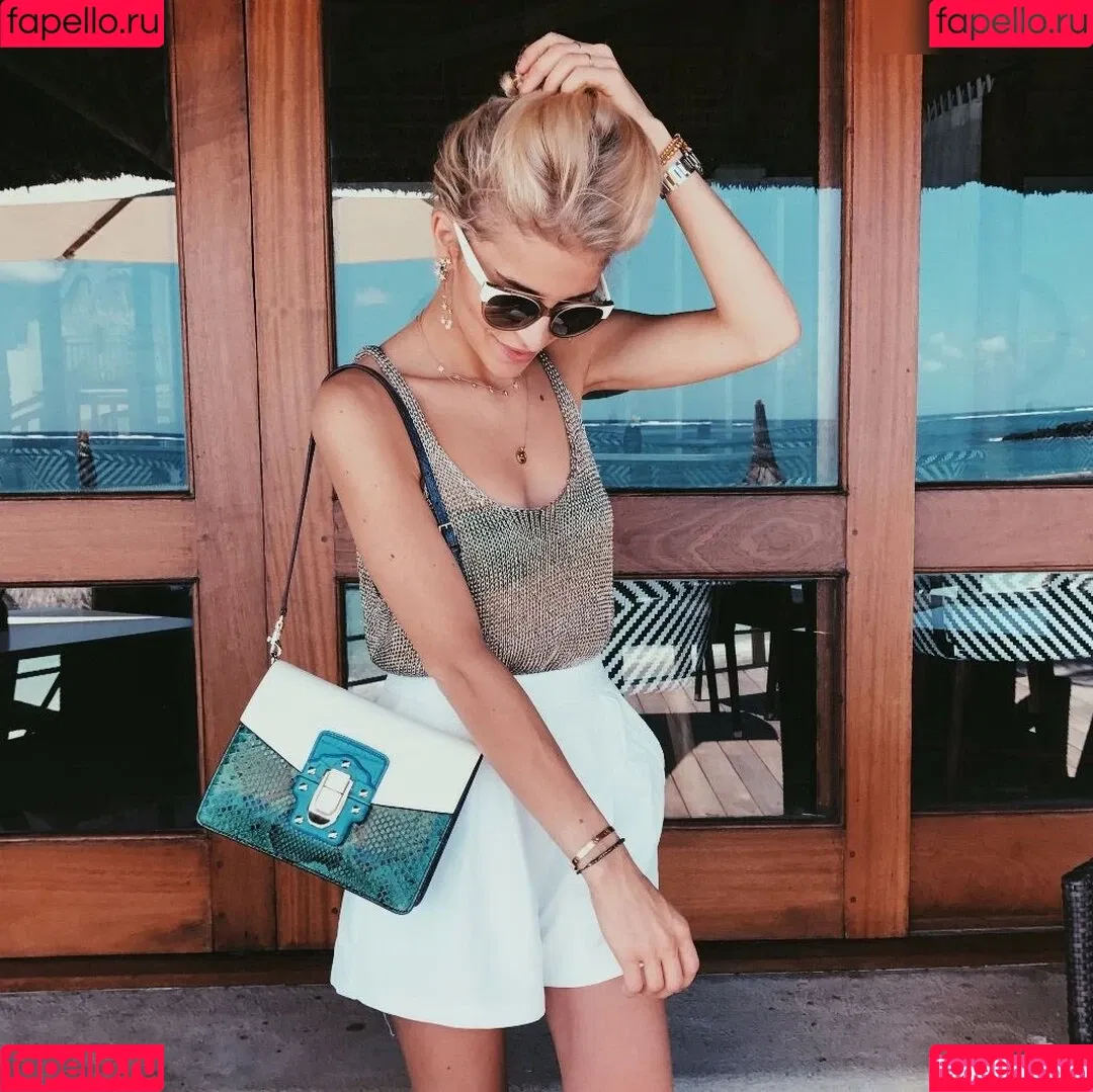 Caro Daur Onlyfans Photo Gallery 
