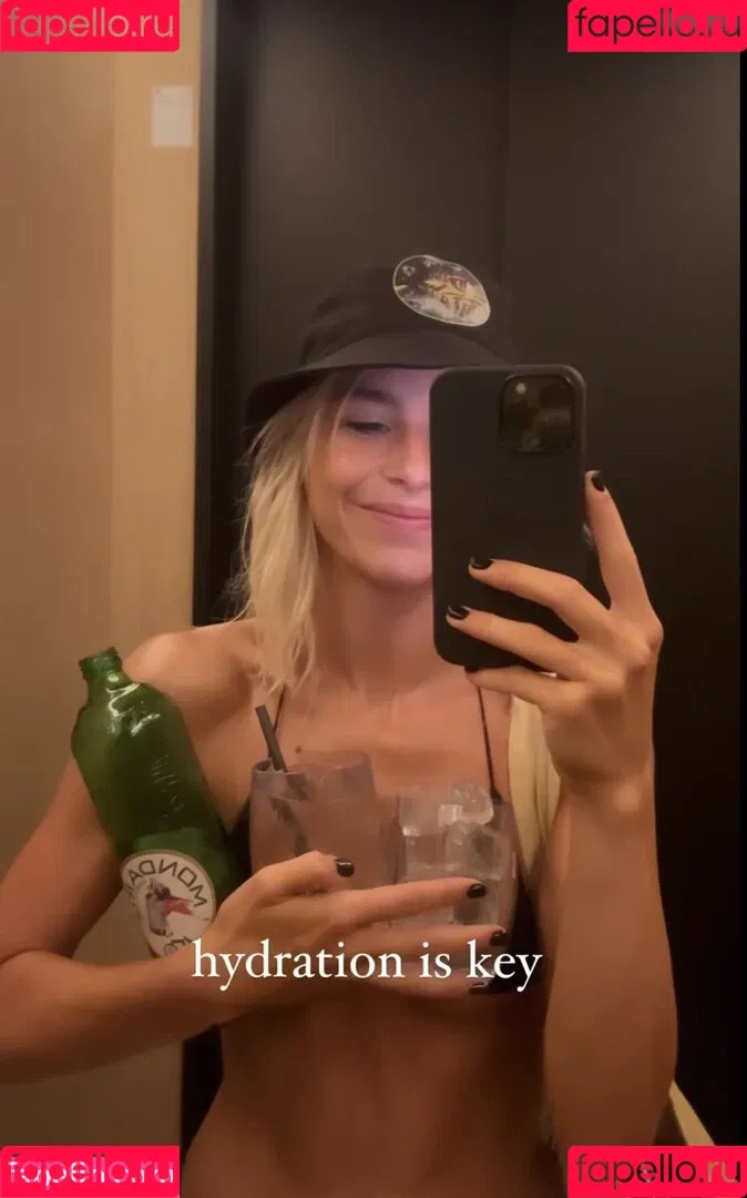 Caro Daur Onlyfans Photo Gallery 