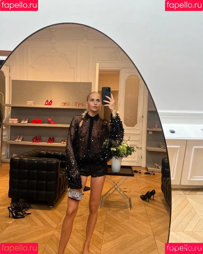 Caro Daur Onlyfans Photo Gallery 