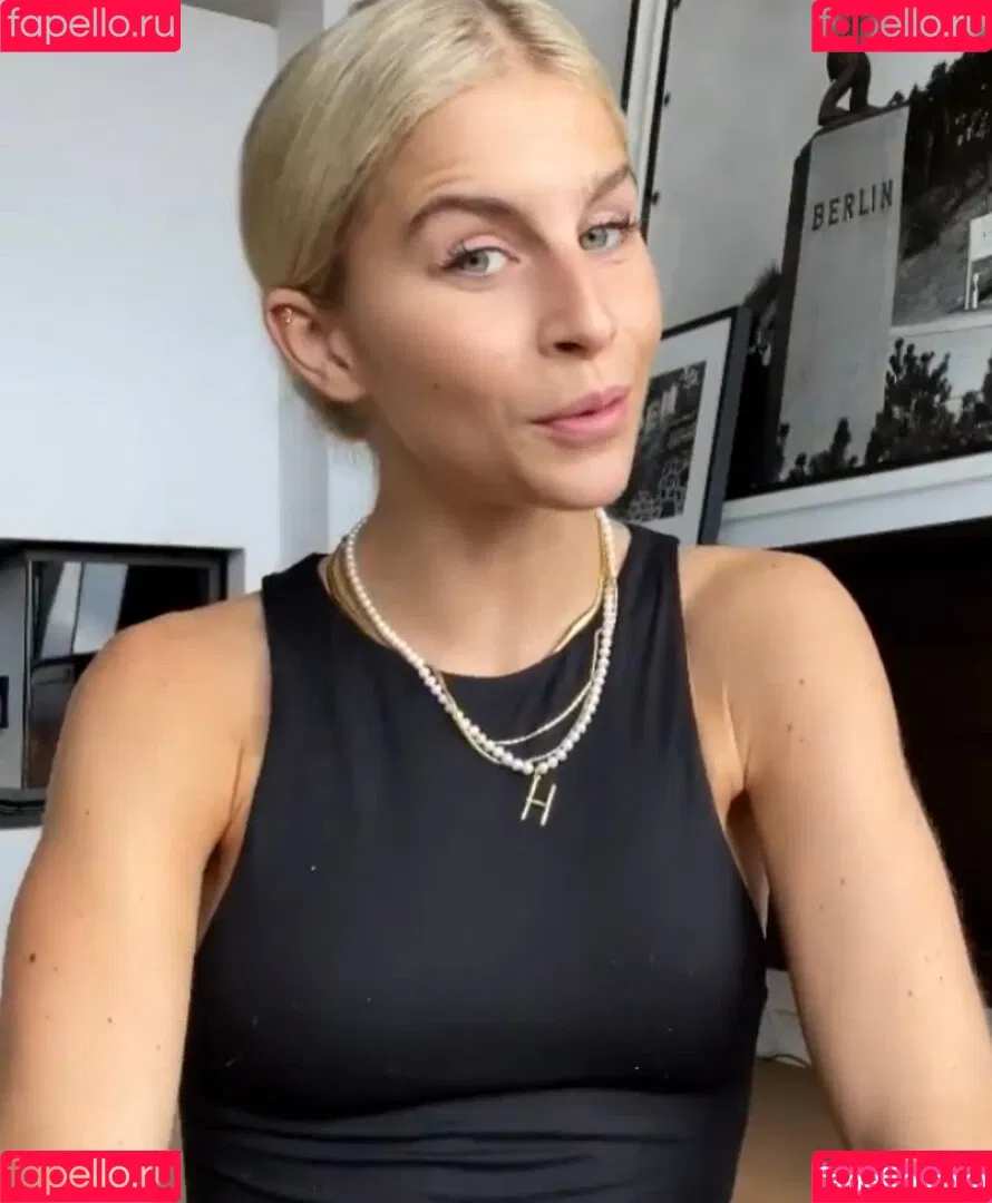 Caro Daur Onlyfans Photo Gallery 