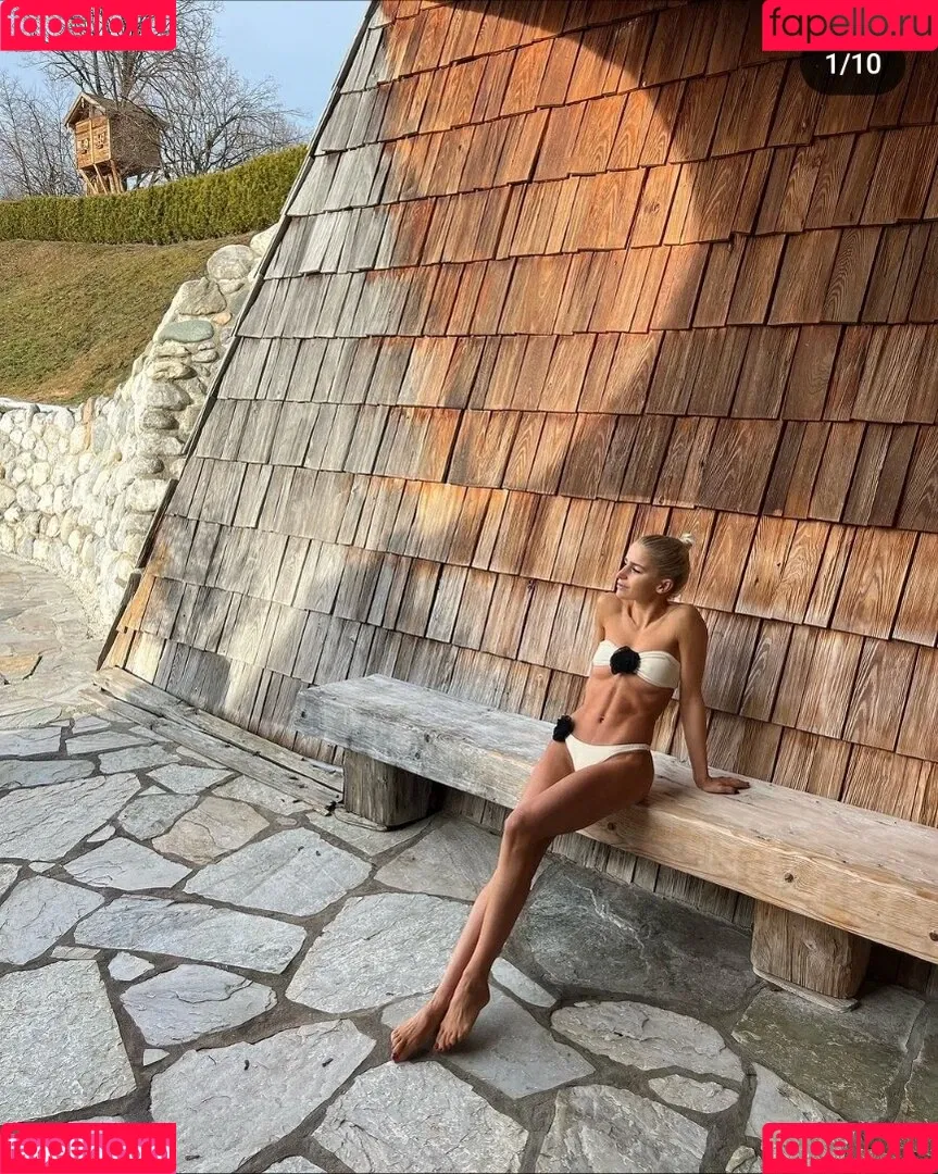 Caro Daur Onlyfans Photo Gallery 