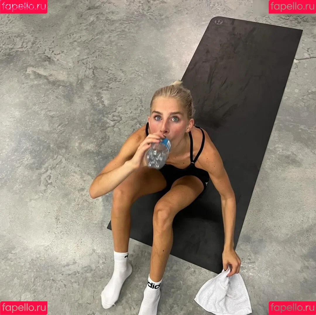 Caro Daur Onlyfans Photo Gallery 
