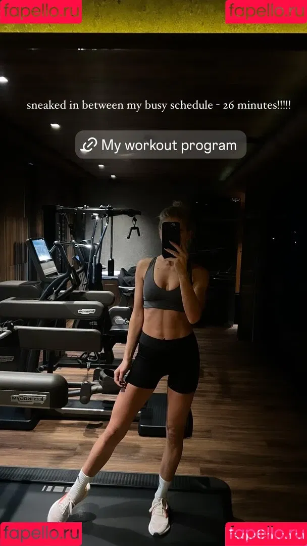 Caro Daur Onlyfans Photo Gallery 