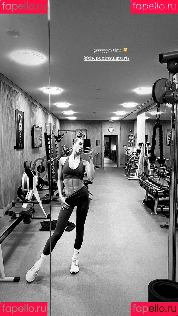 Caro Daur Onlyfans Photo Gallery 