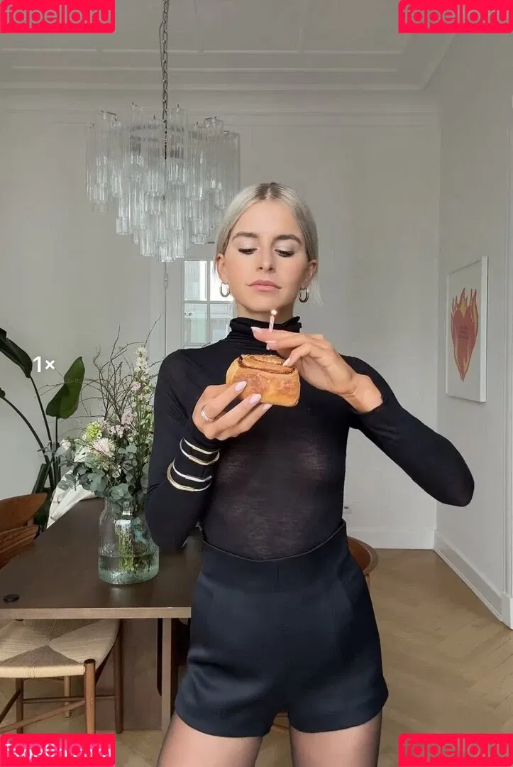 Caro Daur Onlyfans Photo Gallery 