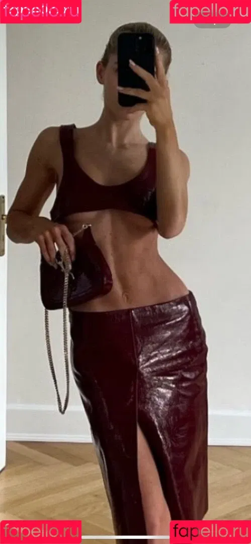 Caro Daur Onlyfans Photo Gallery 