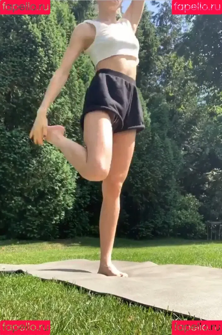 Caro Daur Onlyfans Photo Gallery 