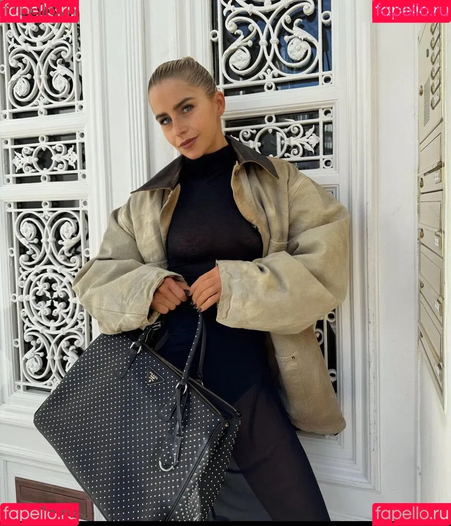 Caro Daur Onlyfans Photo Gallery 