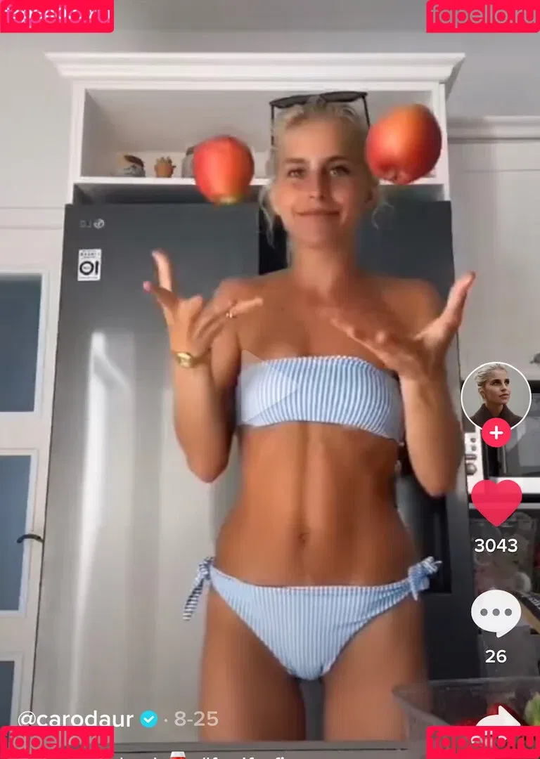 Caro Daur Onlyfans Photo Gallery 