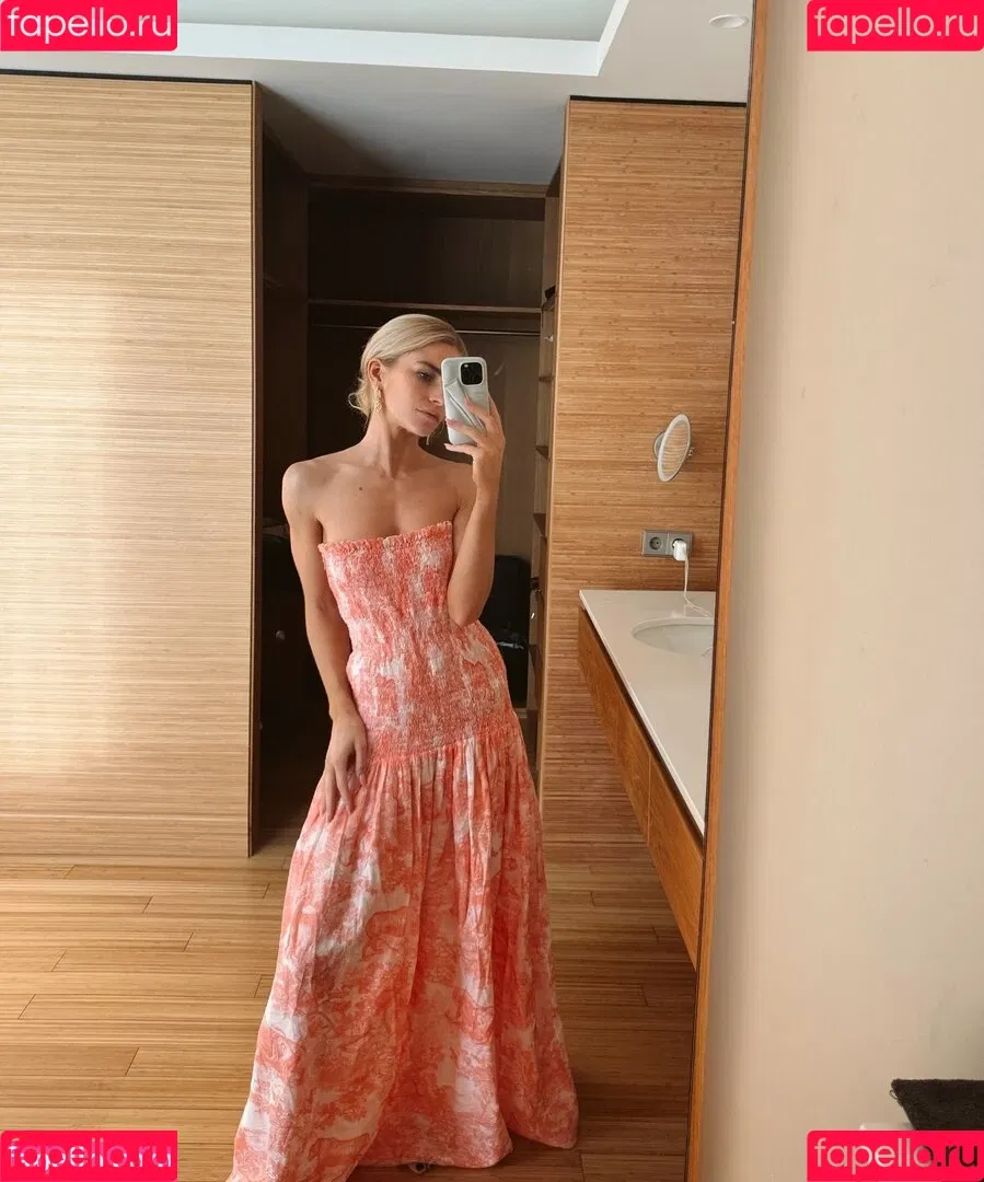 Caro Daur Onlyfans Photo Gallery 