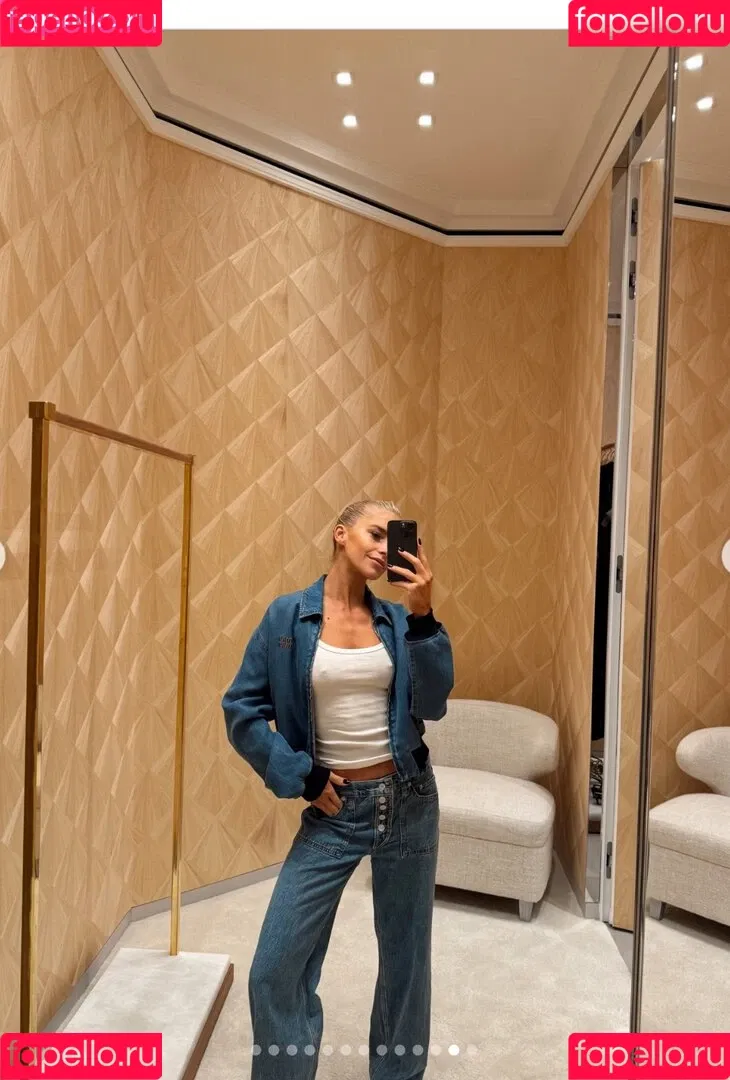 Caro Daur Onlyfans Photo Gallery 