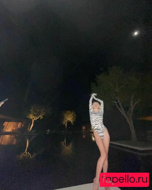 Caro Daur Onlyfans Photo Gallery 