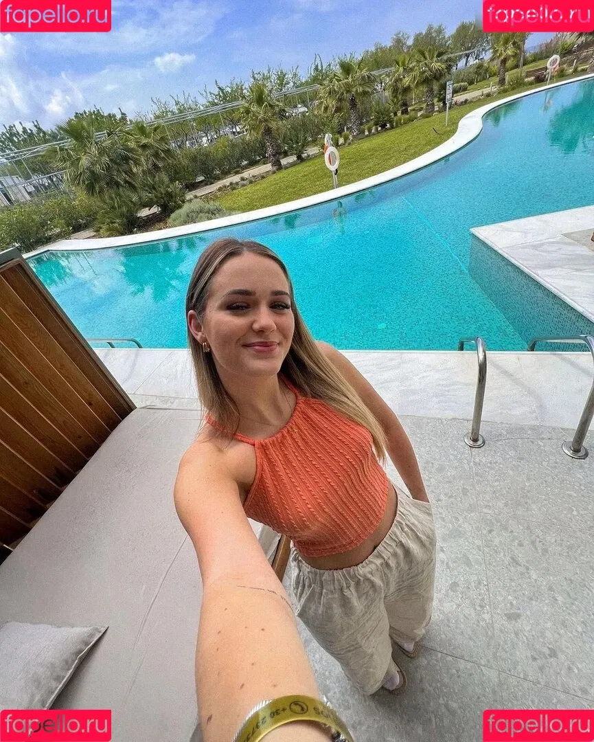 Mone Mahoni Onlyfans Photo Gallery 