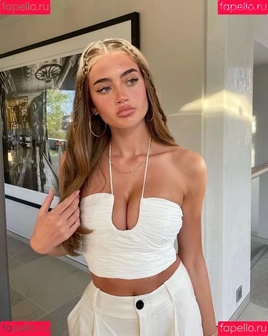Sophie stray Onlyfans Photo Gallery 