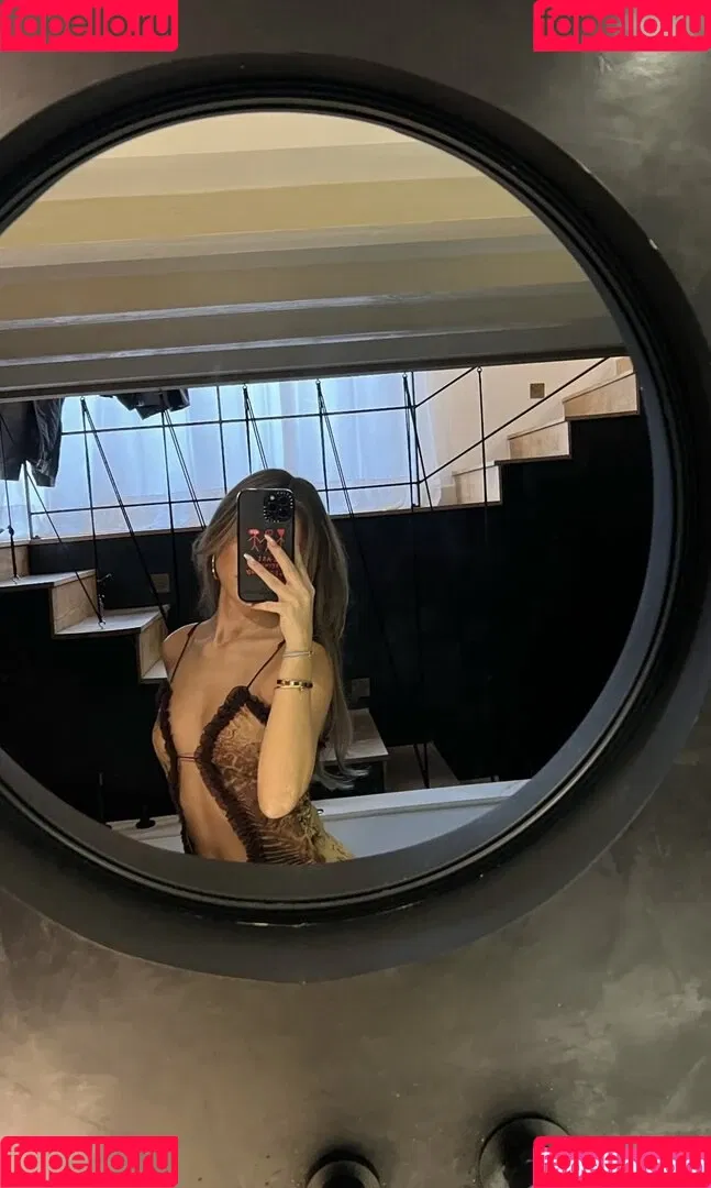 Sophie stray Onlyfans Photo Gallery 