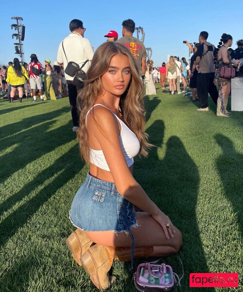 Sophie stray Onlyfans Photo Gallery 