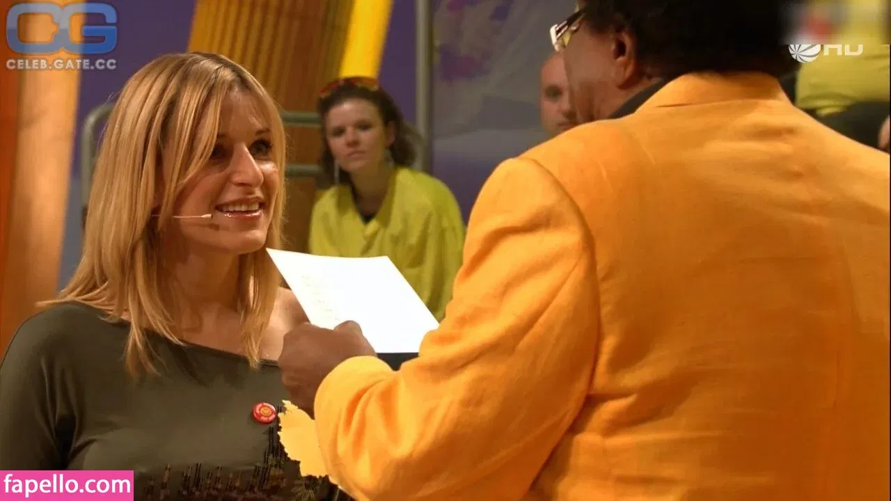 Stefanie Hertel Onlyfans Photo Gallery 