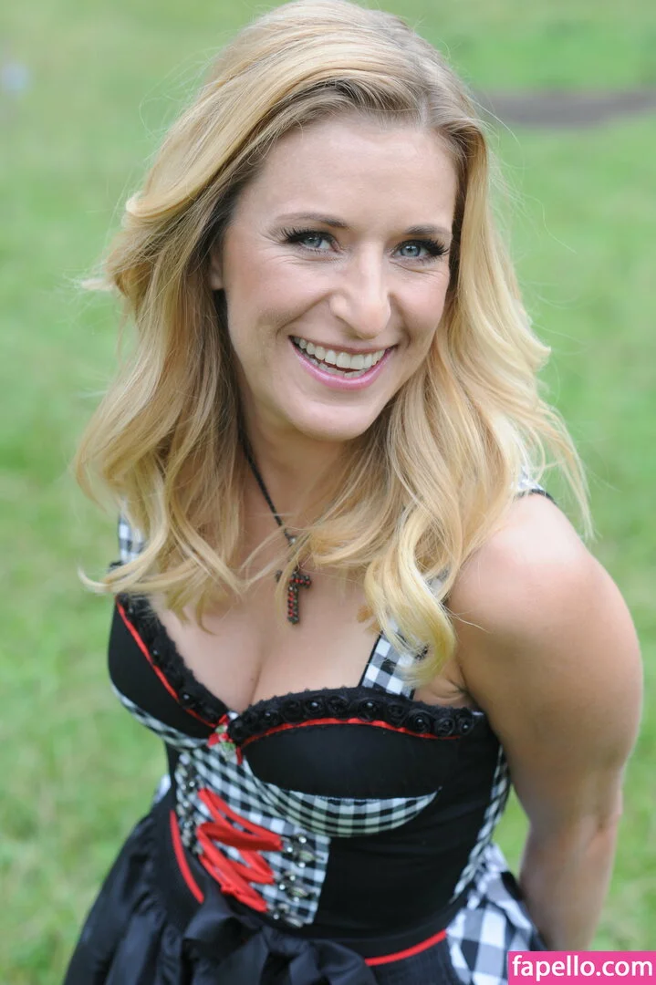 Stefanie Hertel Onlyfans Photo Gallery 