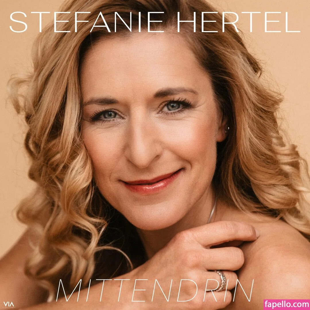 Stefanie Hertel Onlyfans Photo Gallery 
