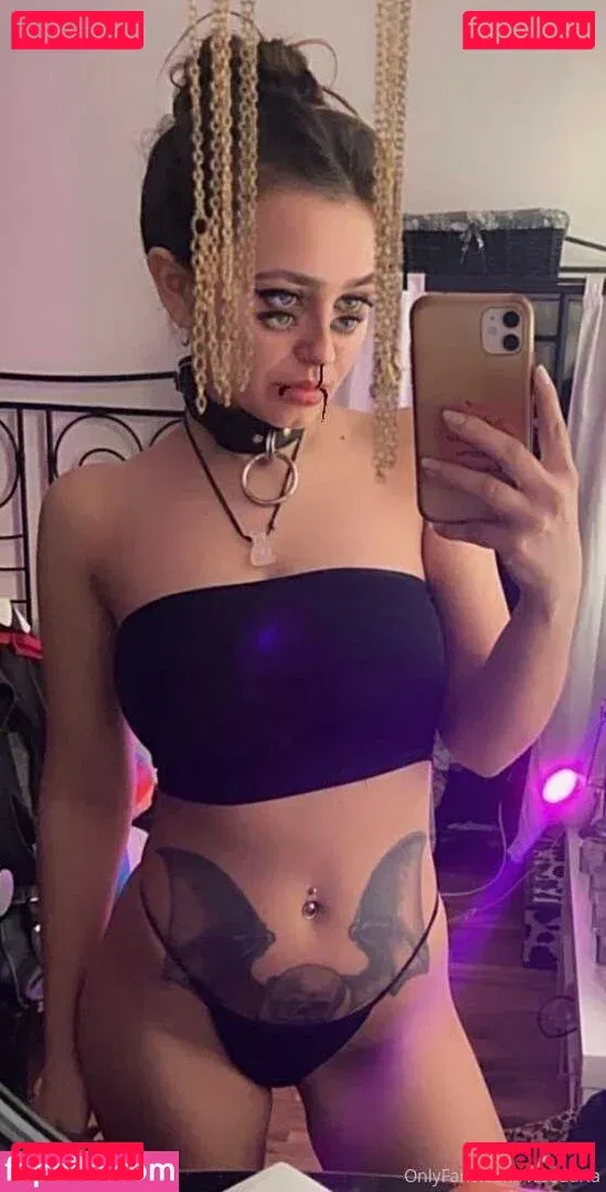 weedaria Onlyfans Photo Gallery 