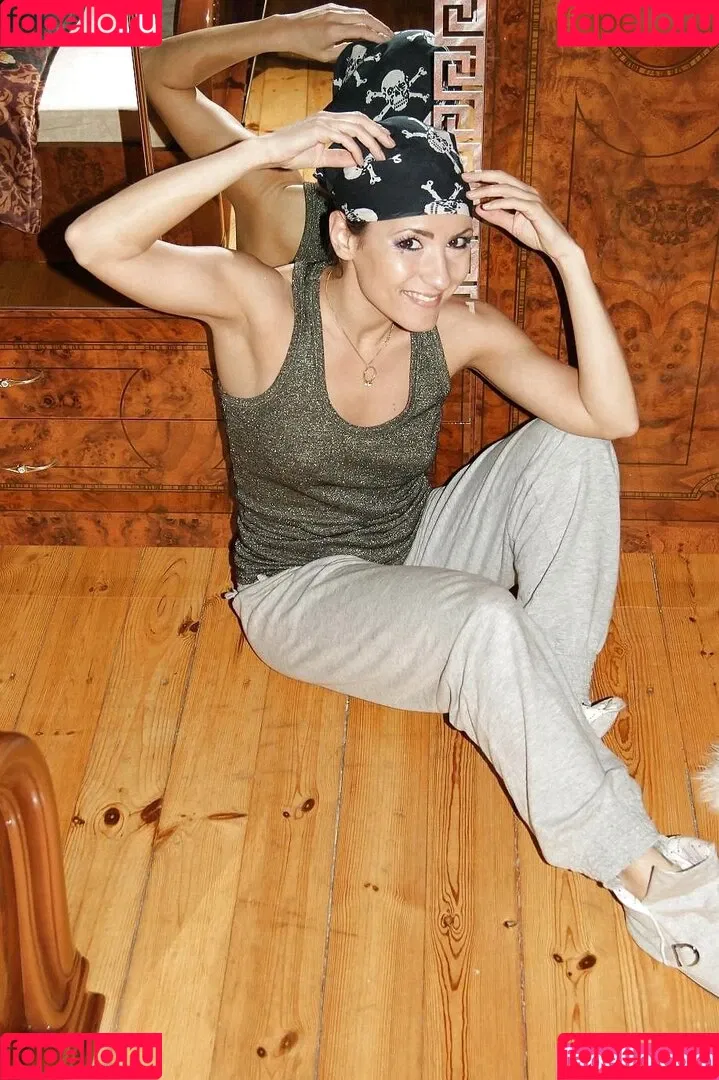 Jana Bach Onlyfans Photo Gallery 