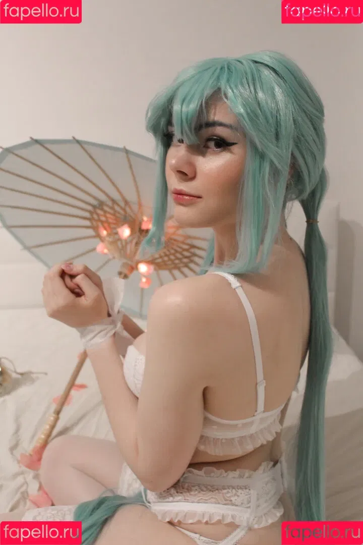 DieHanane Onlyfans Photo Gallery 