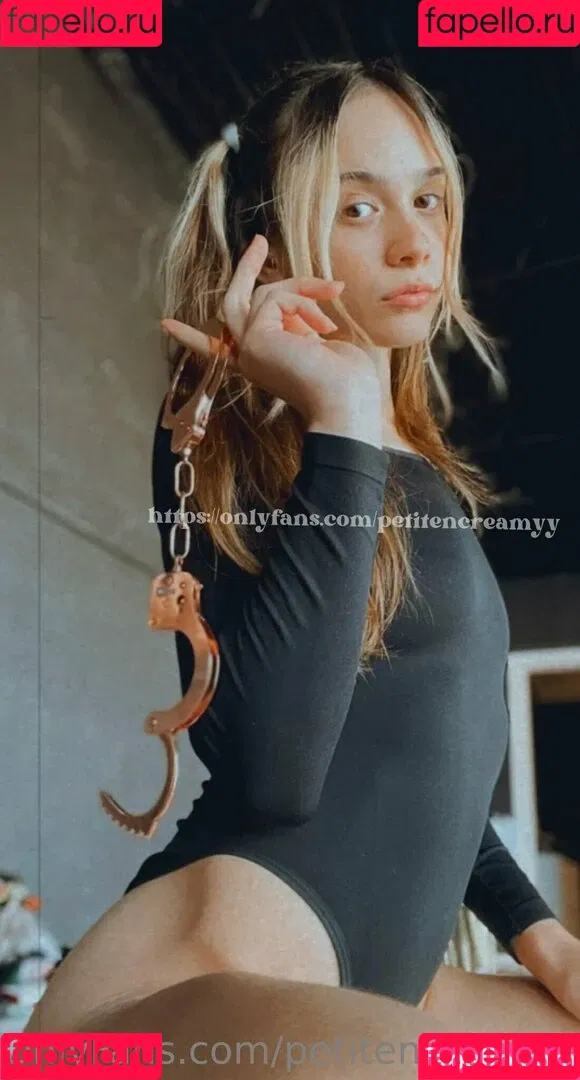 petitencreamyy Onlyfans Photo Gallery 