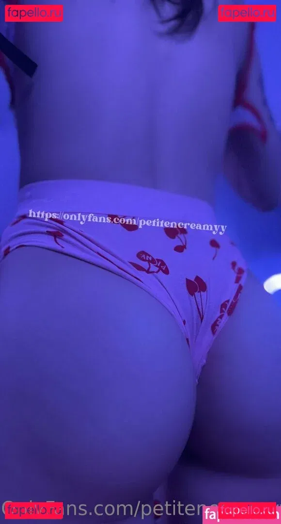 petitencreamyy Onlyfans Photo Gallery 