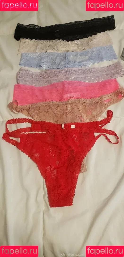 onehotmysterymama Onlyfans Photo Gallery 