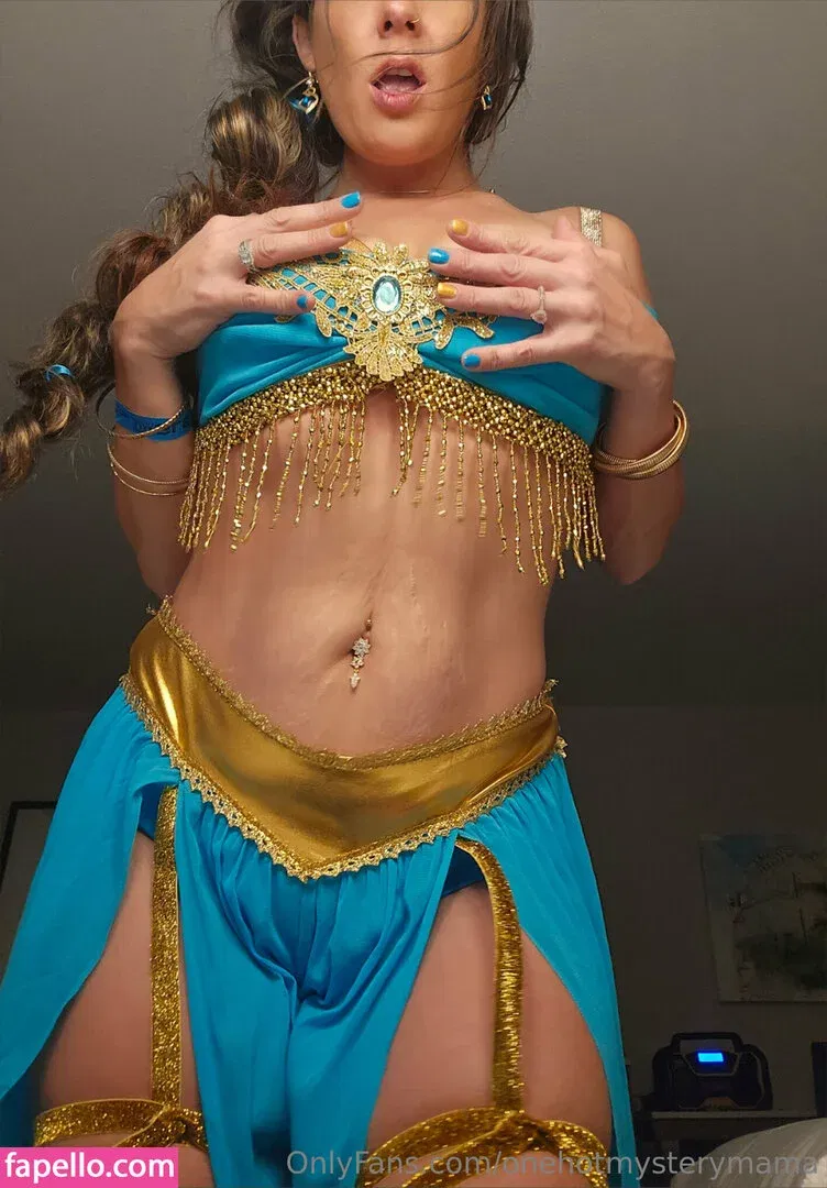 onehotmysterymama Onlyfans Photo Gallery 