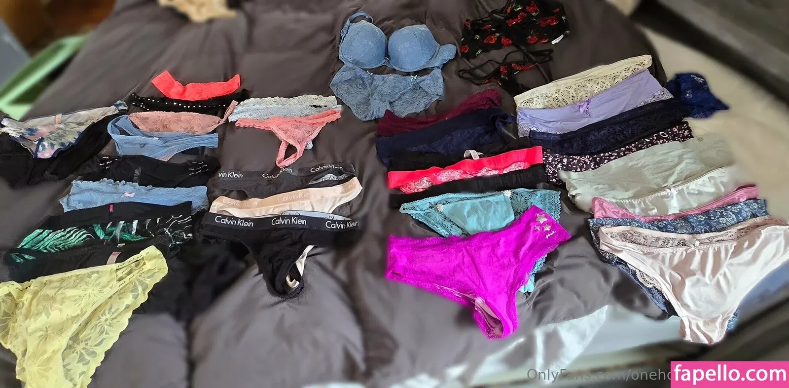 onehotmysterymama Onlyfans Photo Gallery 