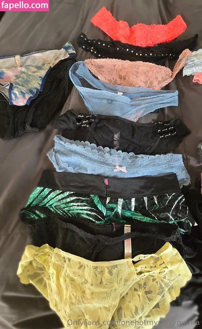 onehotmysterymama Onlyfans Photo Gallery 