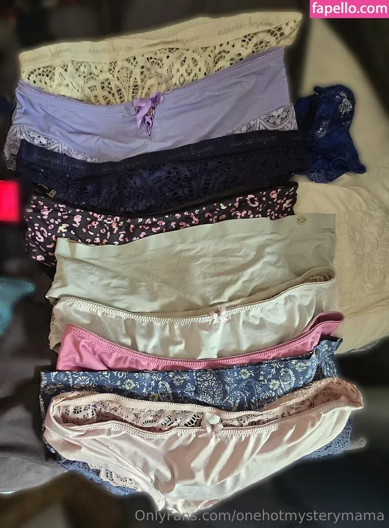 onehotmysterymama Onlyfans Photo Gallery 