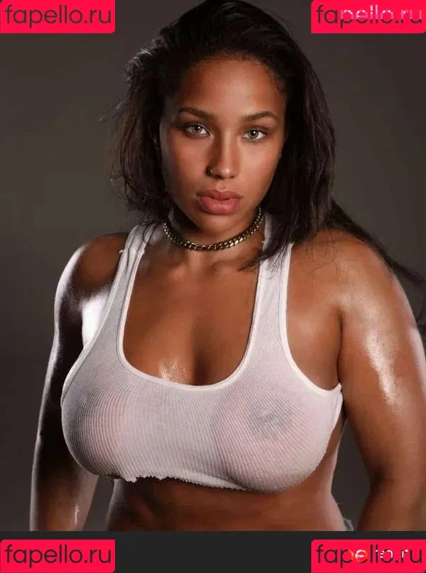 Ange B. Onlyfans Photo Gallery 