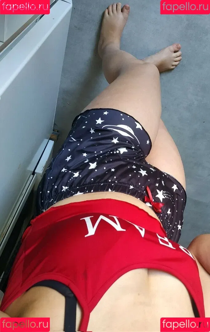 cumslut_val Onlyfans Photo Gallery 