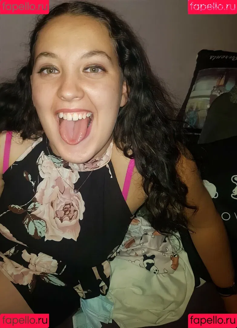 cumslut_val Onlyfans Photo Gallery 